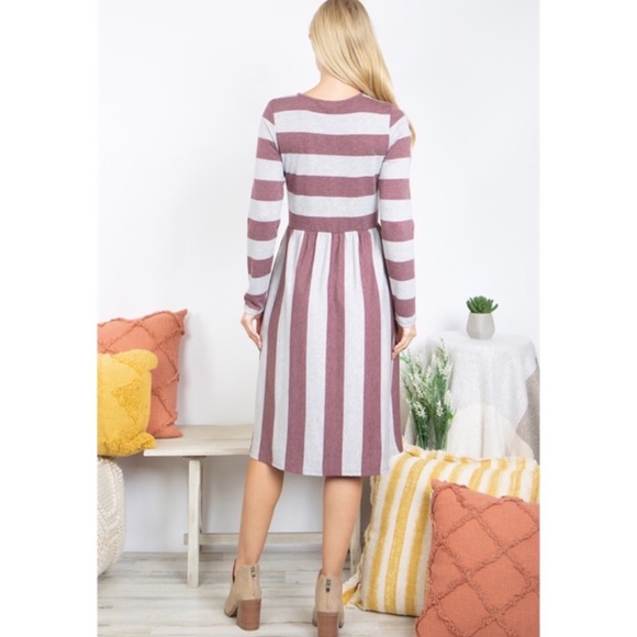 Perfect Peach Lightweight Long Sleeve Striped A Line Dress with Pockets - Picture 4 of 9